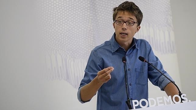 Errejón: «La dimisión de Tsipras es una lección de coraje y responsabilidad»