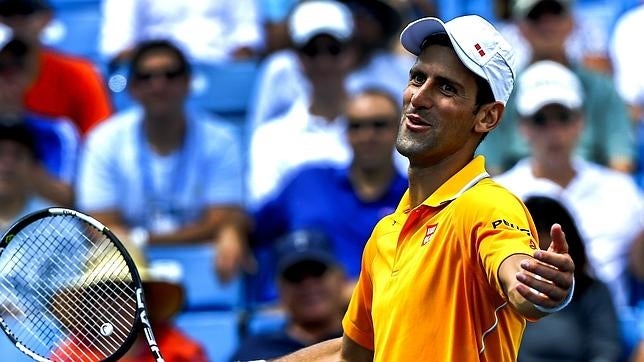 Djokovic escapa a tiempo de la trampa de Dolgopolov