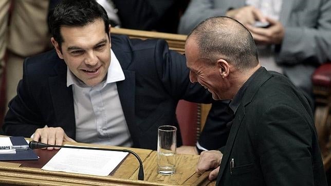 Varufakis amenaza con revelar sus conversaciones con Tsipras