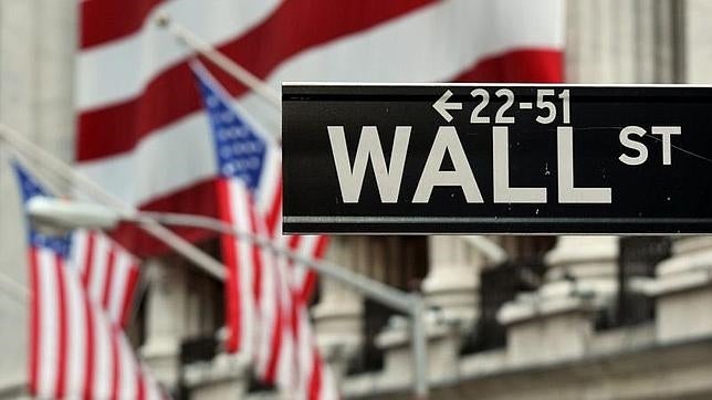 Wall Street vive su peor jornada en cuatro años