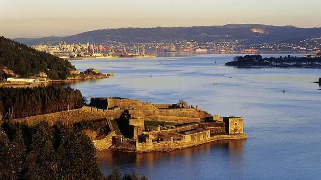 Ferrol cierra por deterioro varias zonas del castillo de San Felipe