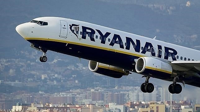 Ryanair crea un servicio de alquiler de coches para sus clientes