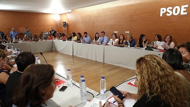 El PSOE ayer, en una reunión sobre violencia de géneo