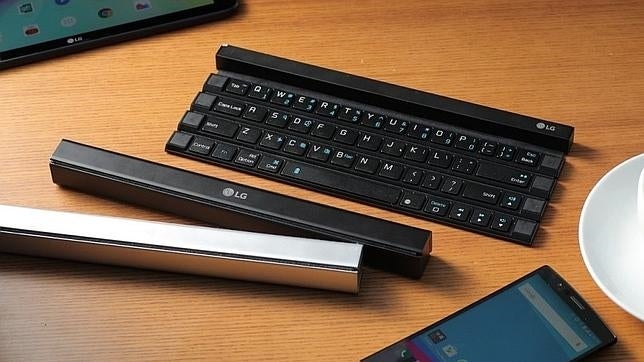 ¿El futuro de la comodidad? LG inventa Rolly, un teclado enrollable portátil