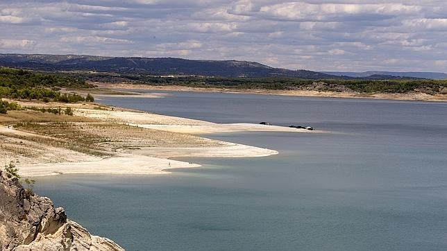 El ruedo político enturbia el agua