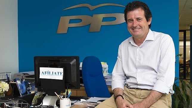 Parlamentarios del PP de Alicante darán su número de móvil para recibir sugerencias