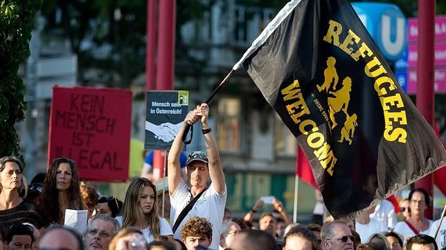 20.000 personas se manifiestan en Viena a favor de los refugiados