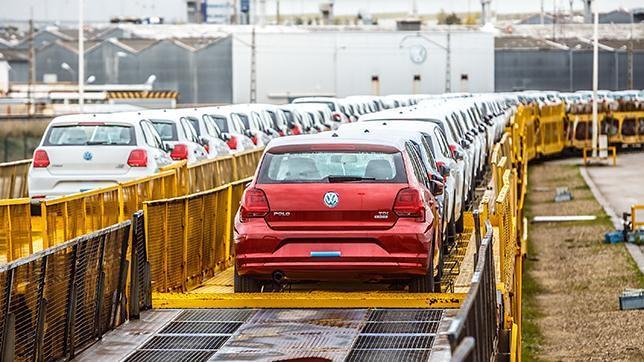 Volkswagen-Audi España transporta más coches con un consumo menor