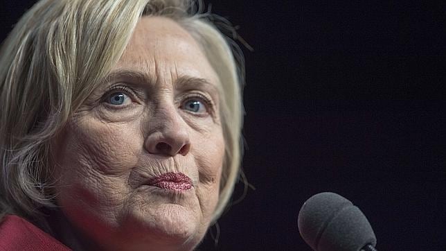 El caso de los correos bloquea la campaña de Hillary Clinton