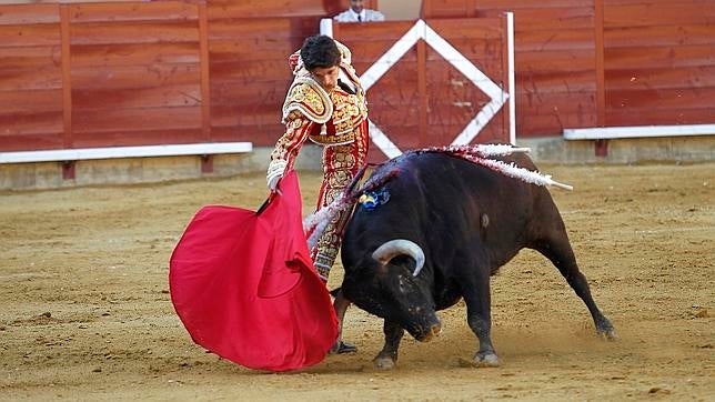 Castella, primera puerta grande de Palencia