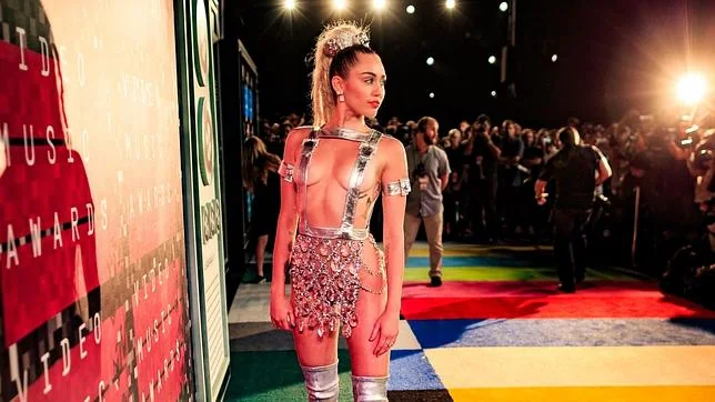 Cyrus en los premios MTV