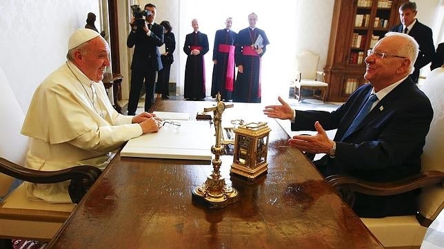 El Papa y el presidente de Israel coinciden en la necesidad de volver a negociar con Palestina