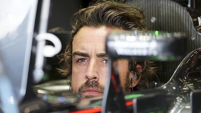 Alonso y Button apuestan por los coches cerrados