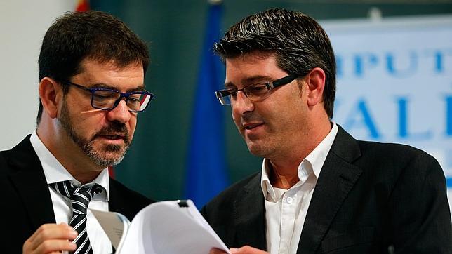 El presidente de la Diputación de Valencia, Jorge Rodríguez,  junto al diputado Emili Altur