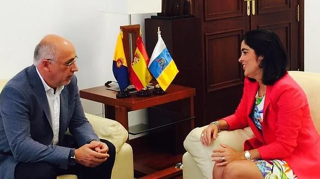 Antonio Morales con Carolina Darias, durante la visita institucional