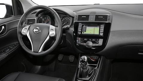 El Pulsar cumple un año y Nissan lo celebra «brindando» con gasolina