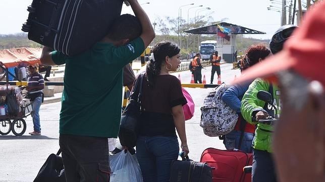 Maduro acogerá a 20.000 refugiados sirios mientras sigue cerrando pasos fronterizos