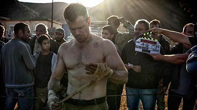 Matt Damon exhibe su torso desnudo en el rodaje de «Bourne 5» en Tenerife