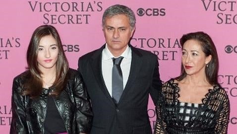 El entrenador con su hija y su esposa en diciembre de 2014