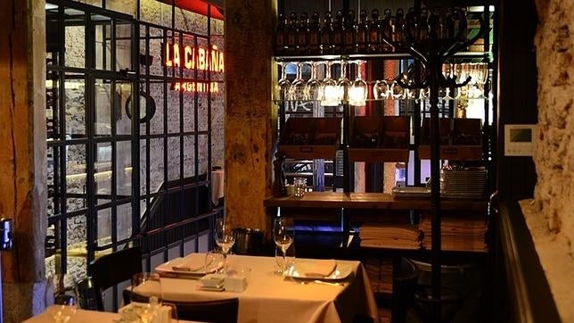 Detalle del interior del restaurante especialista en ricas carnes