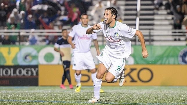 Maravilloso gol de Raúl con el Cosmos