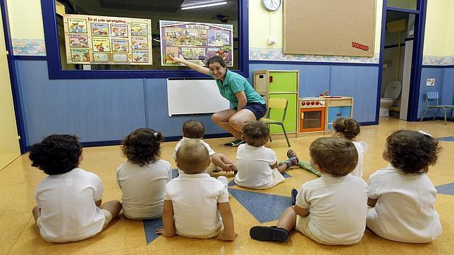 Escuelas y educadores infantiles se oponen a que niños de 2 años vayan al colegio