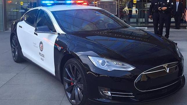 BMW i3 y Tesla Model S, «fichados» por la policía de Los Ángeles