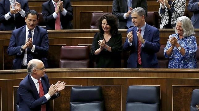 Los presupuestos del 2016 salen hacia el Senado tras aprobarlos el Congreso