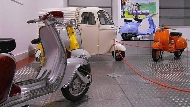 Muestra de Vespas y Lambrettas del Club Castelló