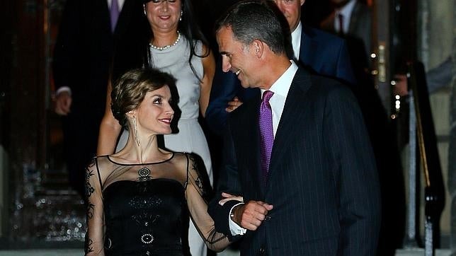 Doña Letizia, radiante en el regreso de Don Felipe como Rey a la Universidad de Georgetown