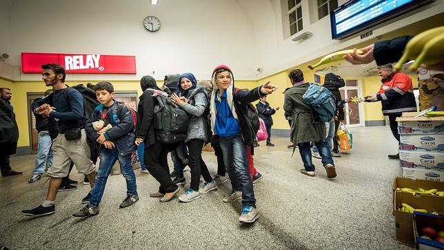 La Generalitat anuncia un barco para traer 1.100 refugiados sin autorización del Gobierno