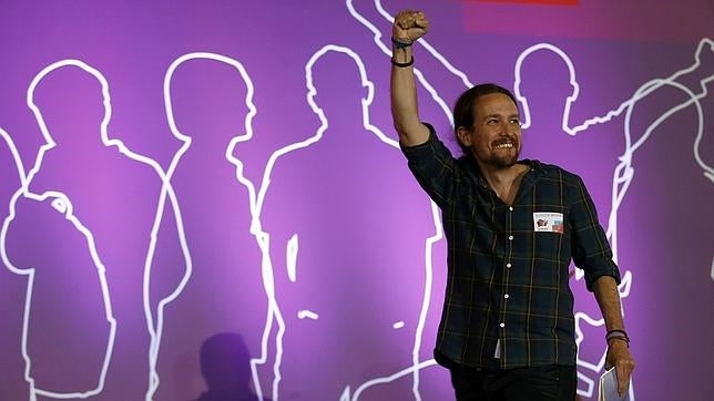 Pablo Iglesias defiende a Syriza y a Tsipras porque «representan el futuro»