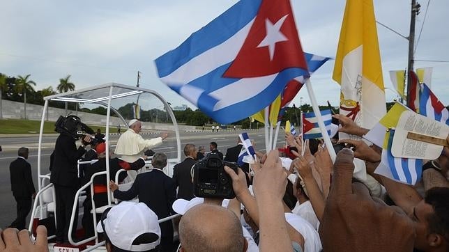 El Papa espolea desde Cuba las negociaciones de paz en Colombia