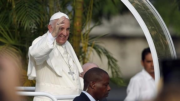 El Papa insta a los cubanos a servir a las personas y no a las ideas