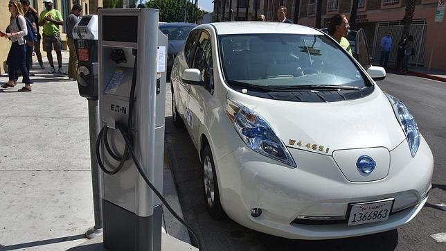 El Cabildo de Gran Canaria proyecta una red de recarga e incentivos para el coche eléctrico