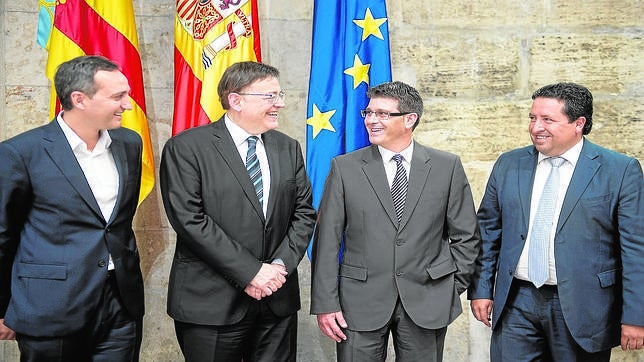 Imagen de Puig junto a los presidentes de las diputaciones provinciales