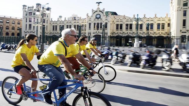 Joan Ribó llevará escolta pero impone que sean agentes en bicicleta y caminando