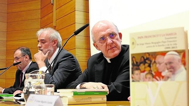 El arzobispo de Madrid, Carlos Osoro, durante la presentación del libro «Papa Francisco y la familia»