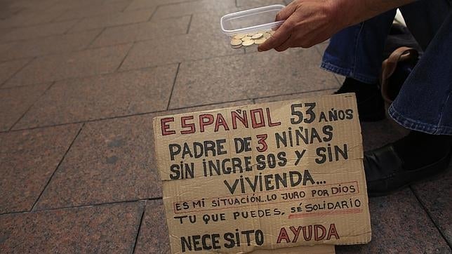 Tres de cada cinco delitos de jóvenes contra personas sin hogar implican agresiones físicas