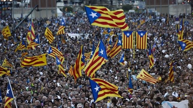 Mas llama a hacer historia el 27-S para lograr la libertad de Cataluña