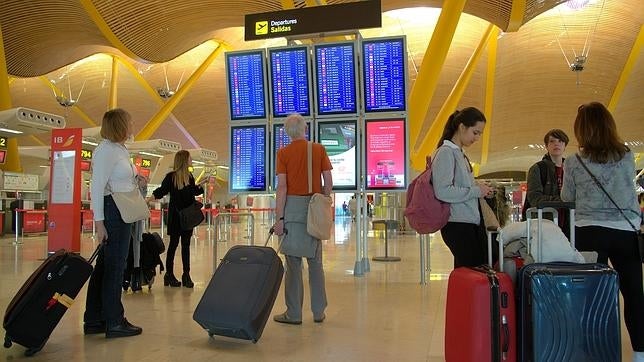 Los sindicatos cifran en un 37% los retrasos por la huelga de los controladores