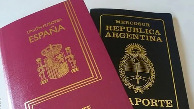 Pasaporte español y argentino