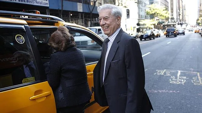 Mario Vargas Llosa y su mujer, Patricia Llosa, en Nueva York, en 2010