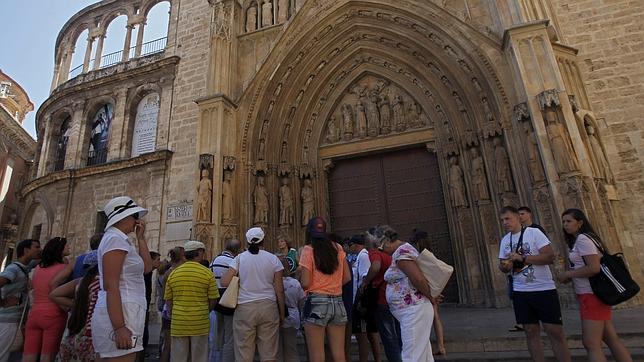 Los turistas extranjeros dejan casi 4.000 millones en la Comunidad, un 6,6% más