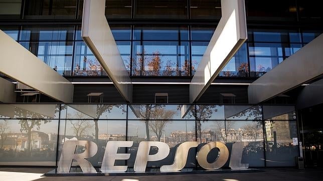 Repsol reducirá en unos 1.500 empleados su plantilla en tres años a nivel mundial