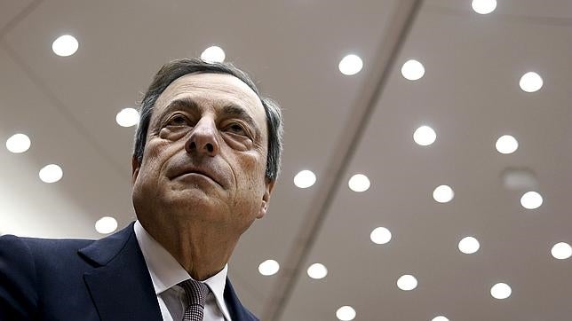 Draghi defiende el éxito de la política monetaria y constata «la vuelta del crecimiento» a la eurozona