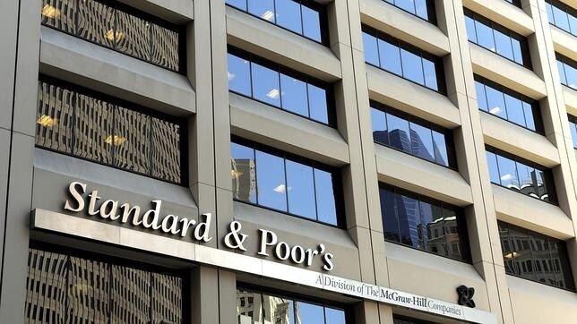Standard & Poor's sube la nota de España a un aprobado alto con perspectiva estable