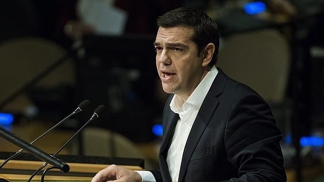 Tsipras se enfrenta a los nuevos recortes para obtener liquidez lo antes posible