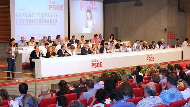 El PSOE-M aprueba las listas al Congreso y al Senado con un apoyo del 95,5%