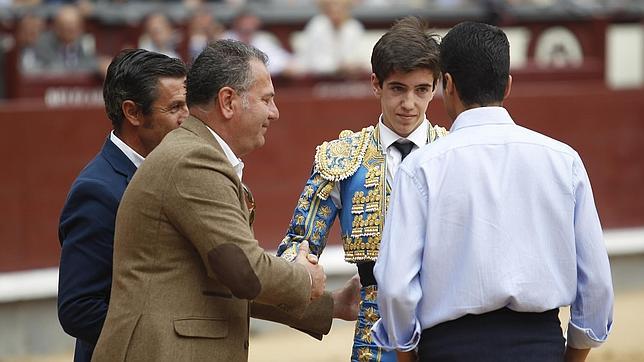 Un alumno de la Escuela de Madrid triunfa en Las Ventas entre gritos de libertad